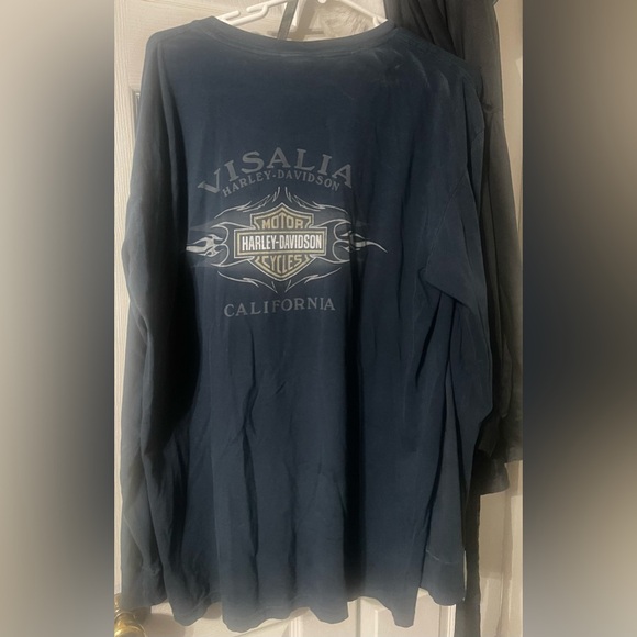 Y2K Harley-Davidson Black Long Sleeve Tee Shirt
Visalia California Large - Picture 4 of 8